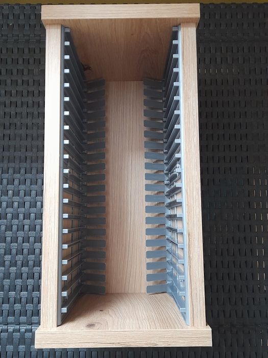 Stojak na 20 płyt cd