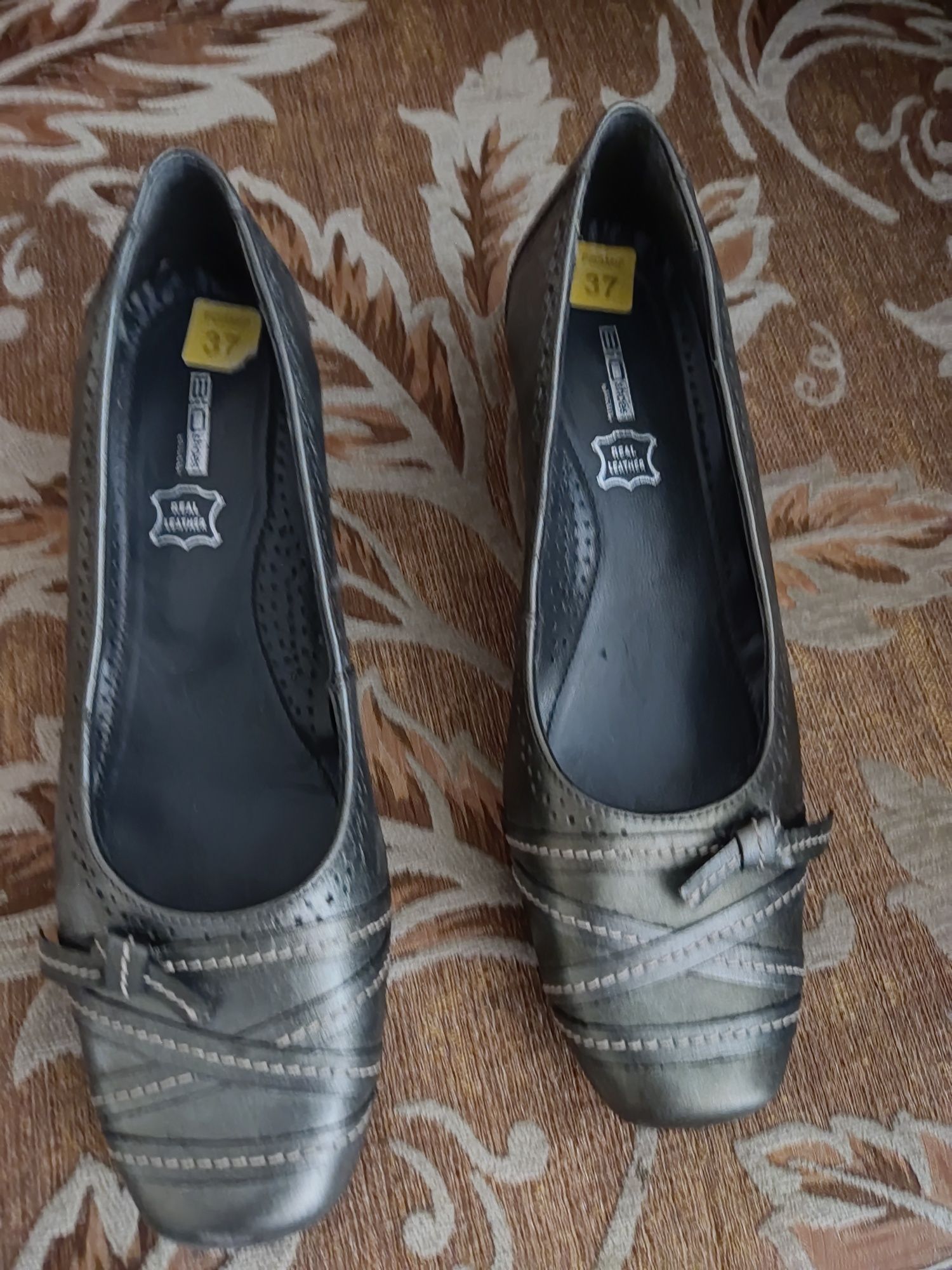 Туфли женские на каблуке 4 см кожаные серые 37 размер НОВЫЕ