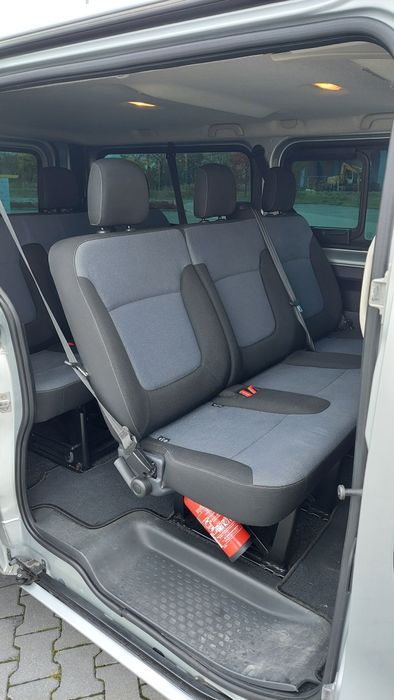 Opel Vivaro 1.6 145 km 9 osób.