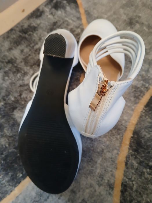 Białe Damskie buty Rozmiar 7/40