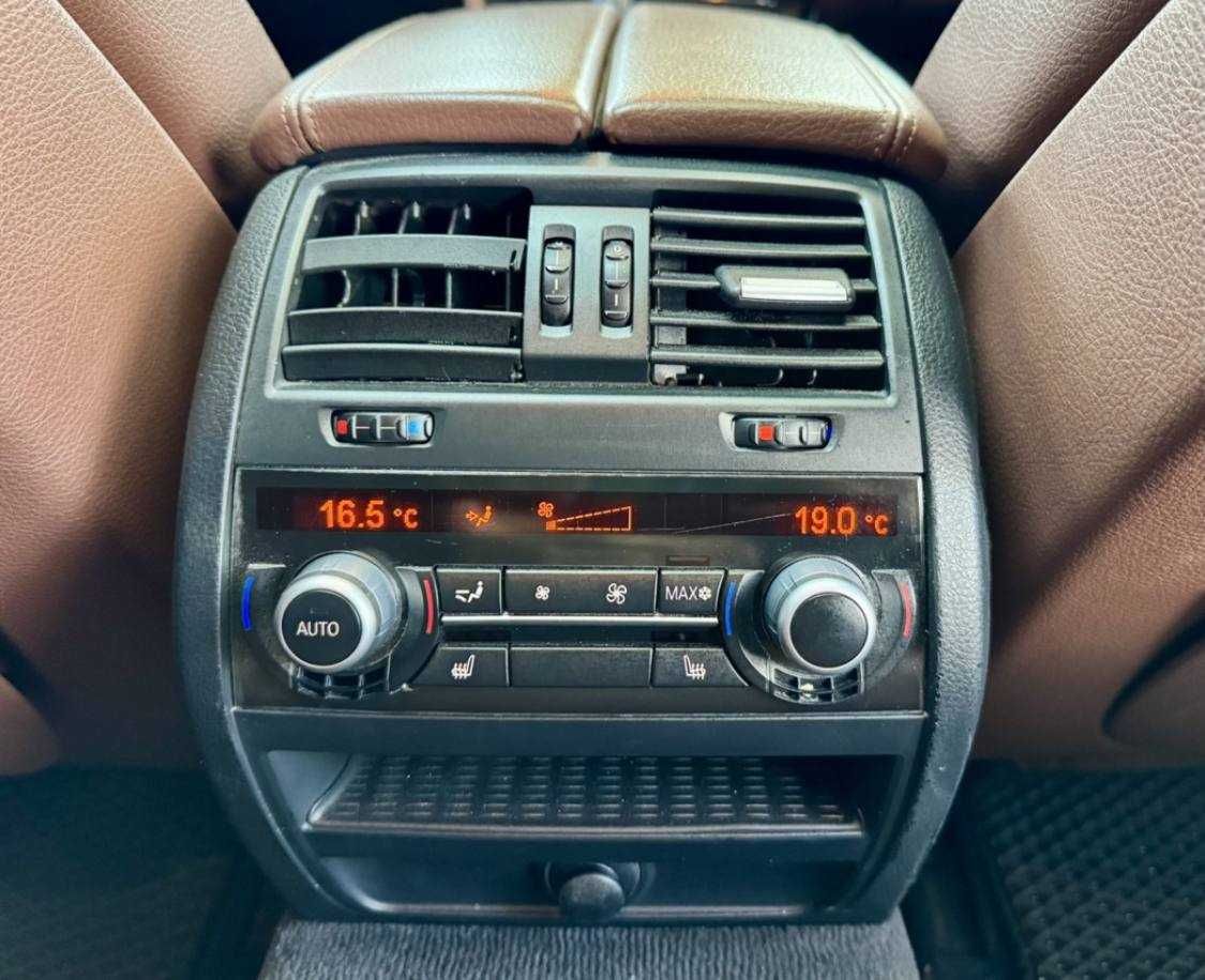 BMW 550i 2011 рік