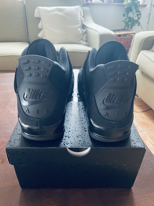 Air Jordan 4 Black Cat 2025