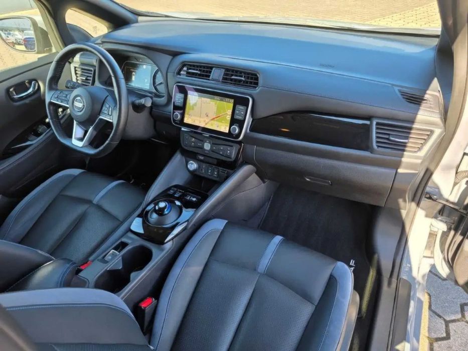 Nissan Leaf      2021