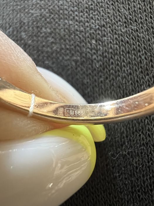 Крутое золотое кольцо с бриллиантами р.18 вес2,92 красное золото 585