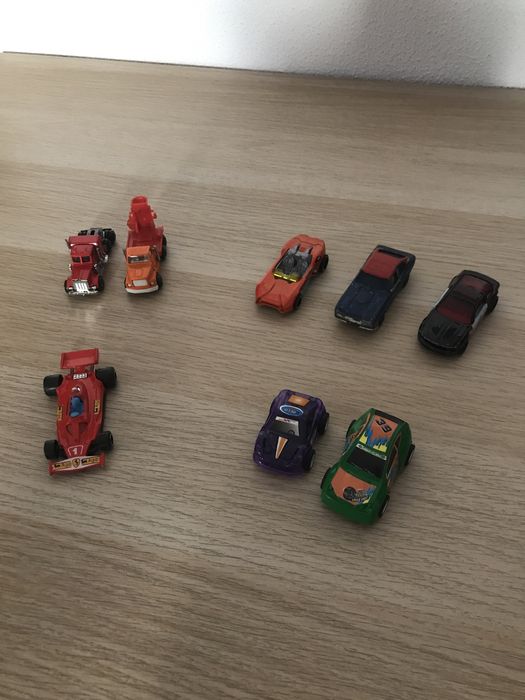 Colecao de carros (hot wheels, playart, etc..)