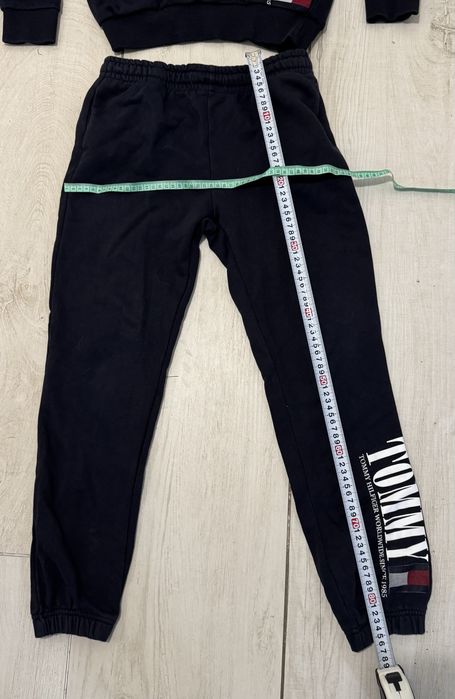 Dres Tommy Hilfiger 152 cm oryginalny