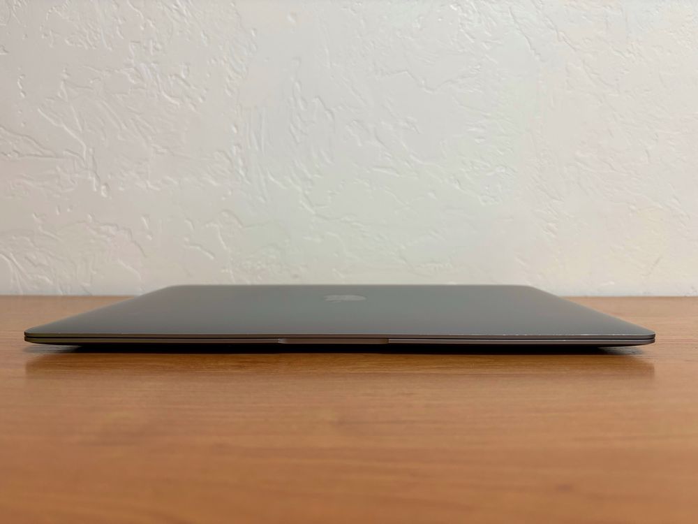 MacBook Air 2020 A2179 i3-10п 13‘ 8/256 Space Grey