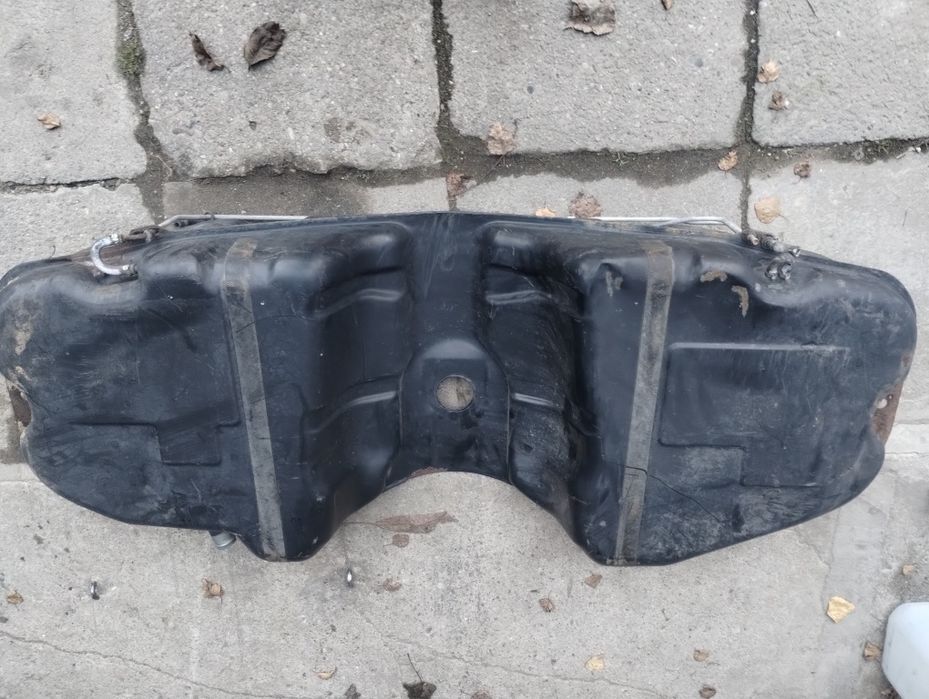 BMW 7 E38 zbiornik paliwa benzyna bak