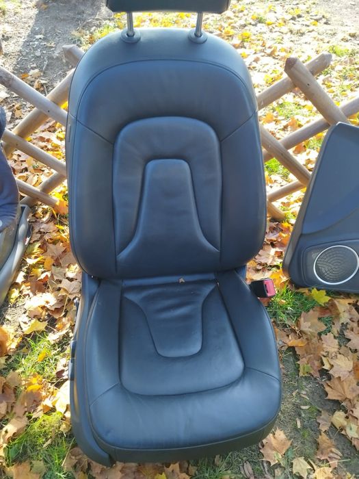 Środek Audi A4 B8 allroad boczki fotele