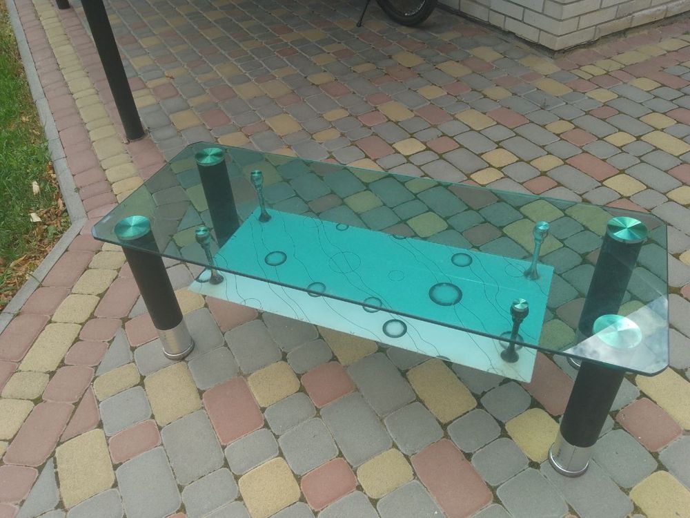Столик журнальний