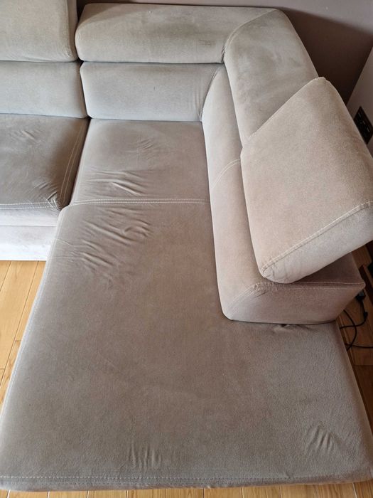 Kanapa narożna z funkcją spania