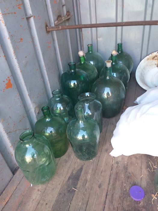 Бутлі бутиля 20л та 10л