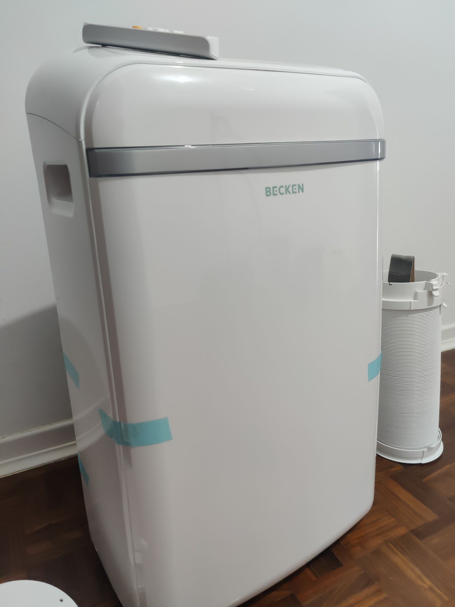 Ar Condicionado Portátil BECKEN BAC4255