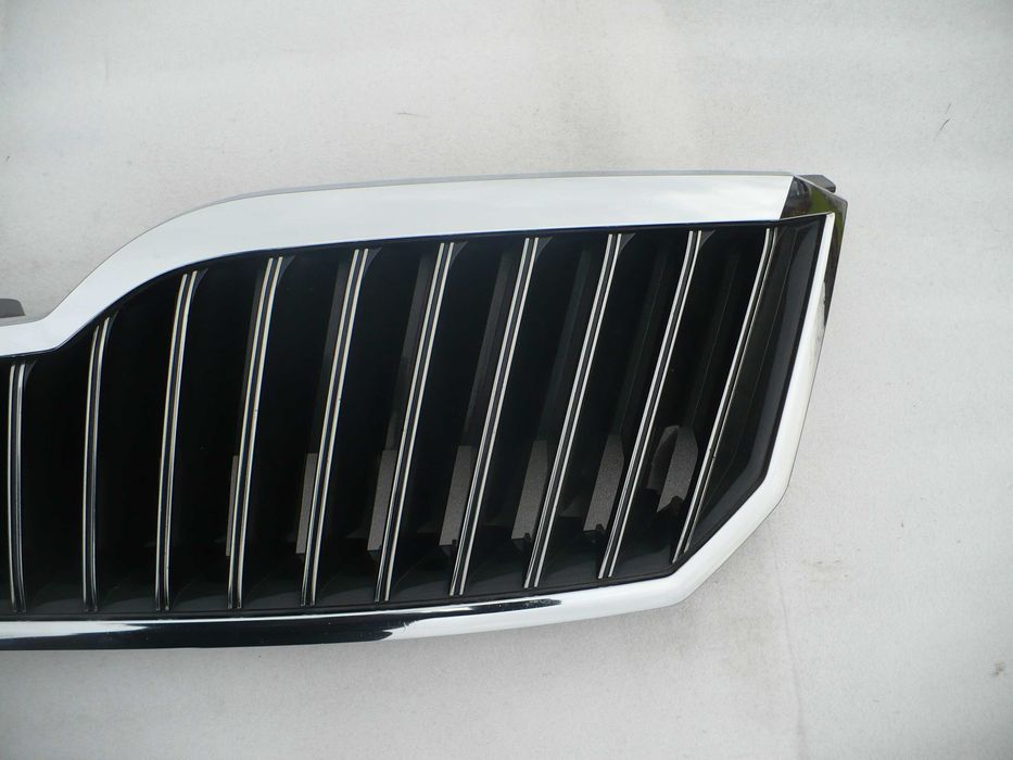 Skoda superb 2 lift grill atrapa