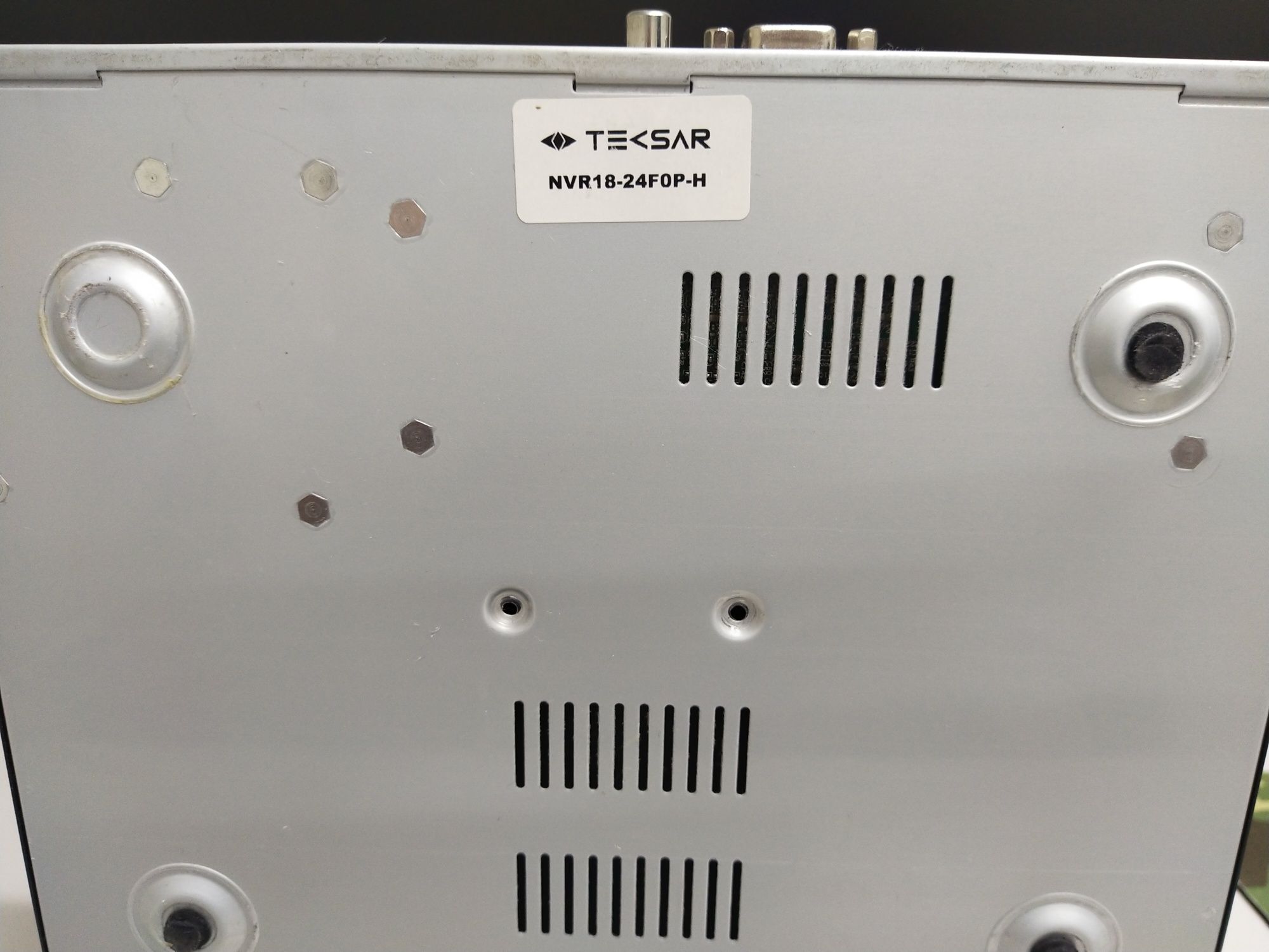 Мережевий відеореєстратор NVR Tecsar 18-24F0P-H