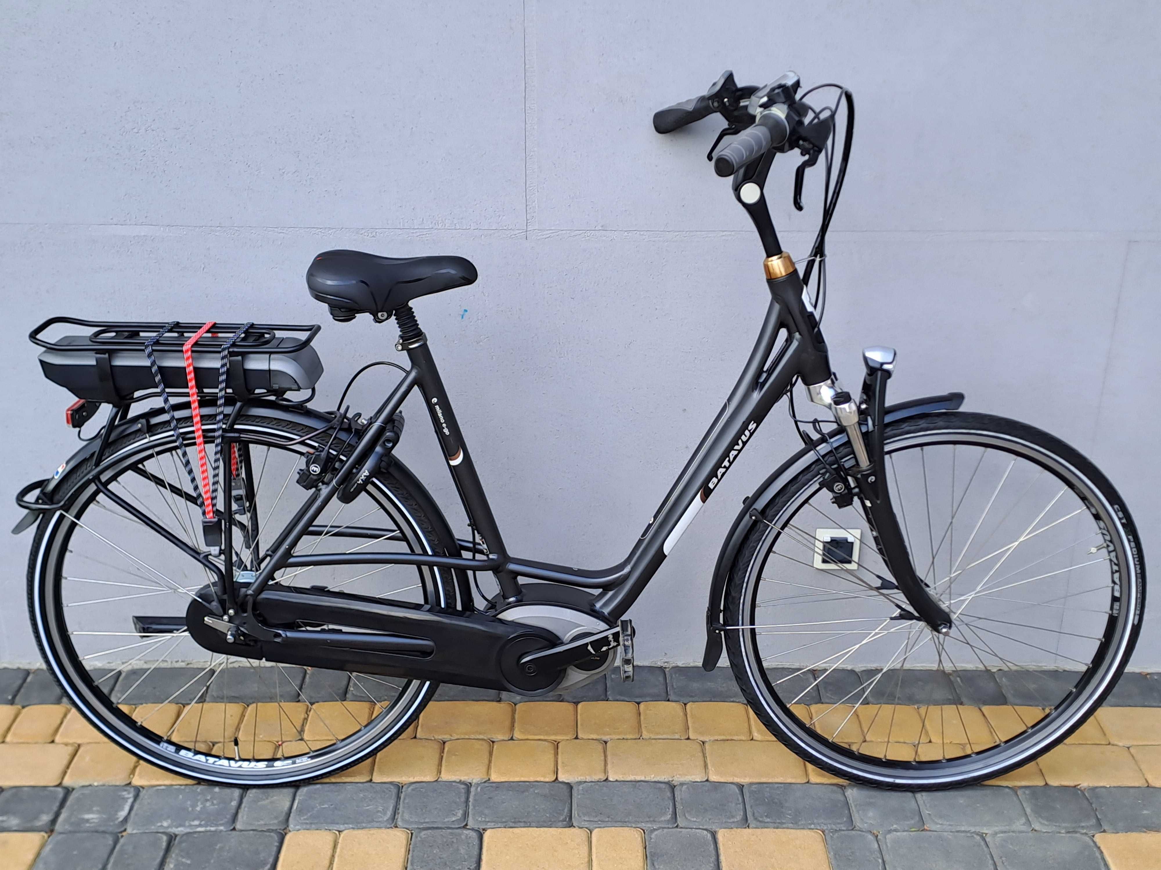 Parka rowerów elektrycznych Batavus Milano e-GO silnik Bosch 11Ah