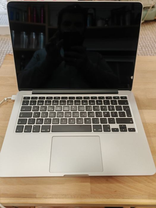 MacBook Pro 2015 12.1"64584546756610122