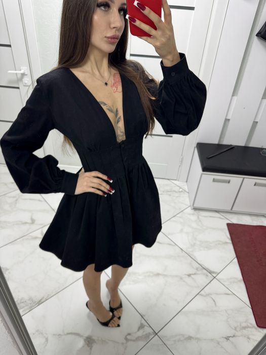 Сукня з пишною спідницею