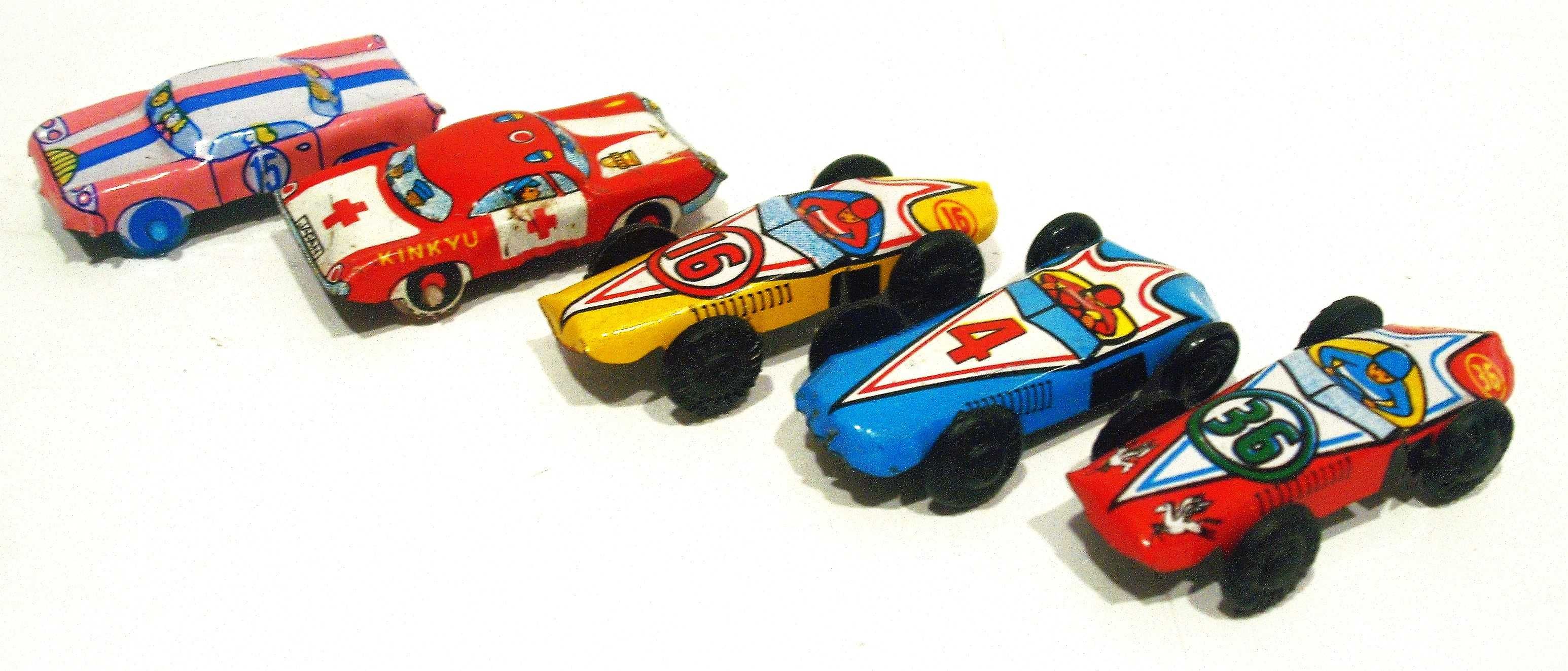 5 Carros em chapa Japoneses antigos