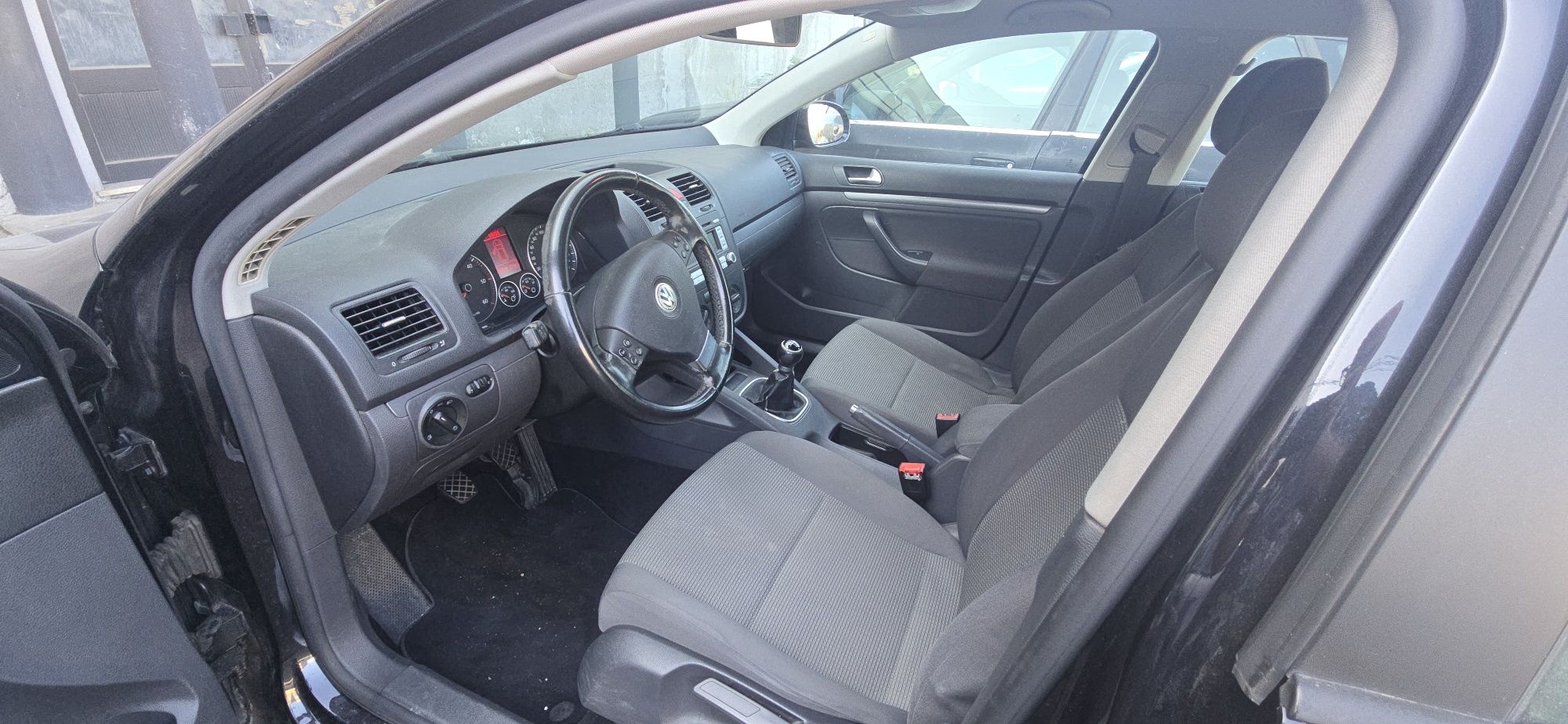 VW Golf v variant 1.9 tdi com motor avariado