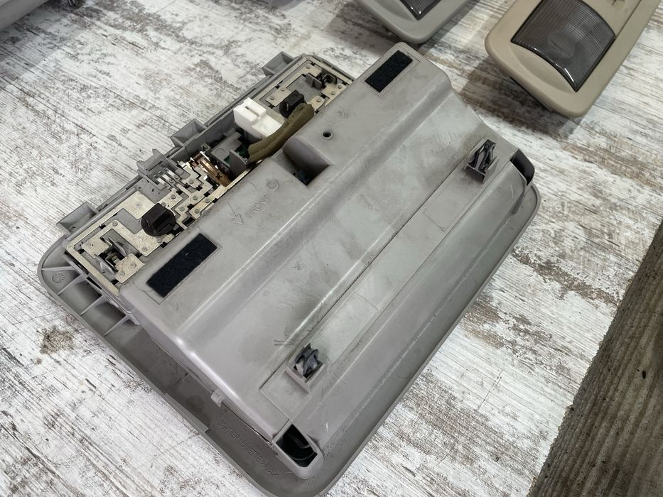 Плафон Салона Nissan Navara D40 Pathfinder R51 Окулярниця Навара Д40