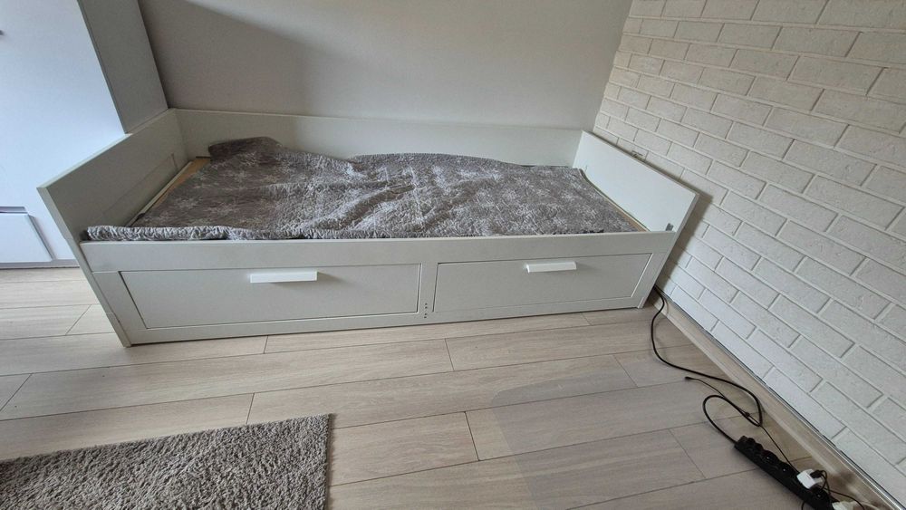 Łóżko młodzieżowe 160 x 80