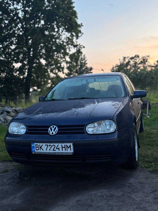 Продам власний автомобіль golf4