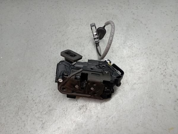 Fechadura / fecho porta trás esquerdo VOLKSWAGEN T-Roc (A11)