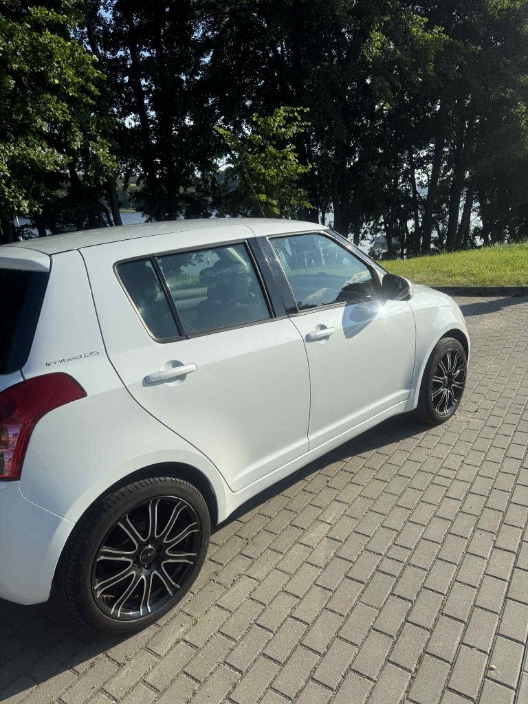Suzuki swift 1.3 benzyna