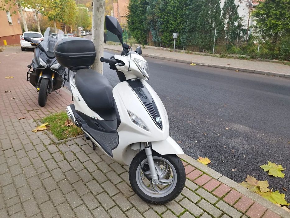 Piaggio FLY Sprzedam Piaggio FlyStan idealny