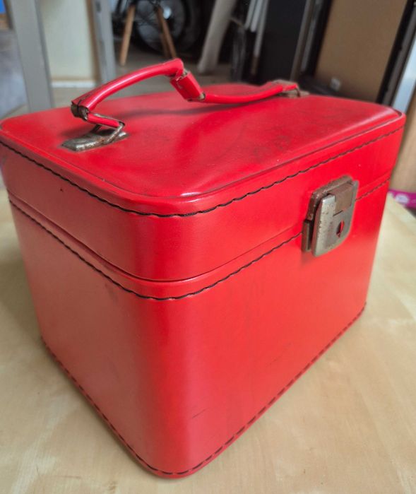 Necessaire muito antigo