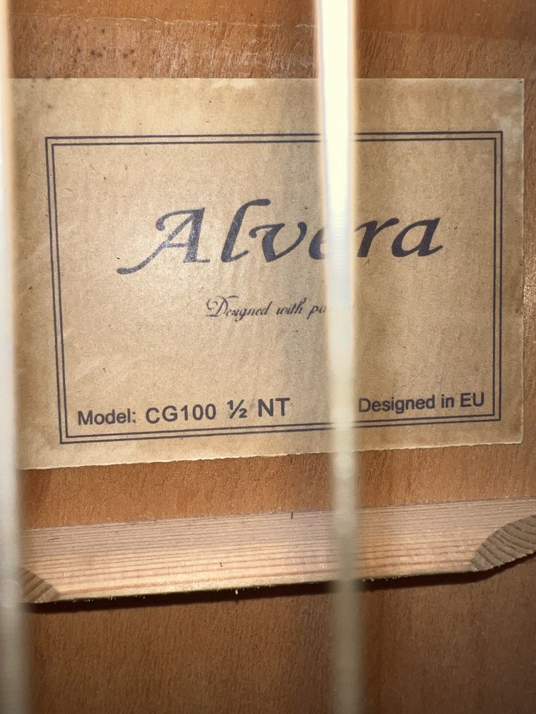 Gitara Alvera model CG100 1/2NT