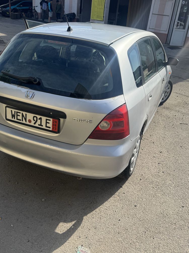Honda civic 7 2002 год
