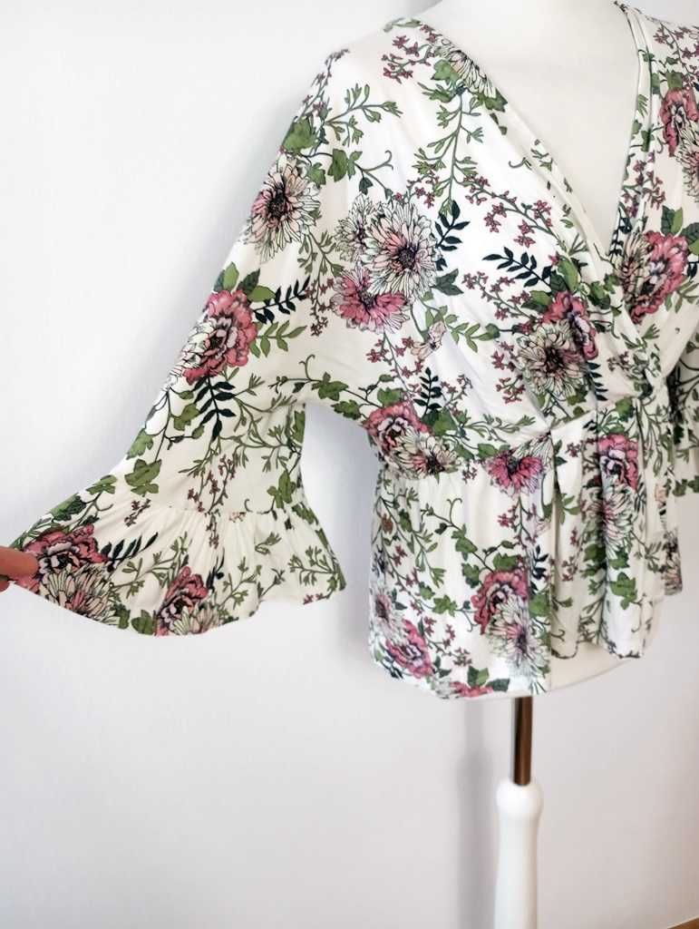 Lindex biała kopertowa bluzka w kwiaty falbanki
