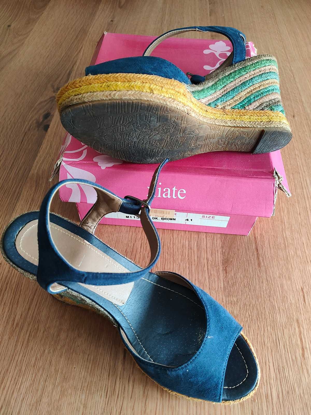 Sandálias e Sapatos