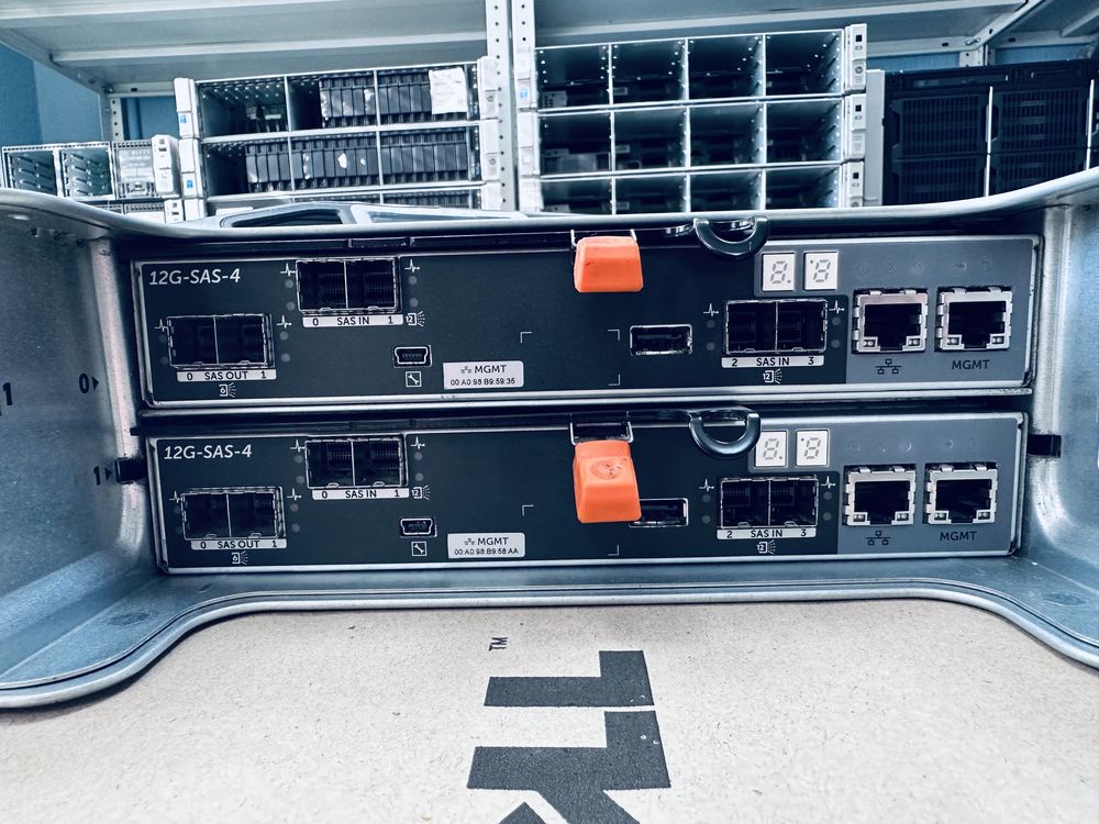 Массив хранения данных Dell PowerVault MD3420 24SFF 12Gb