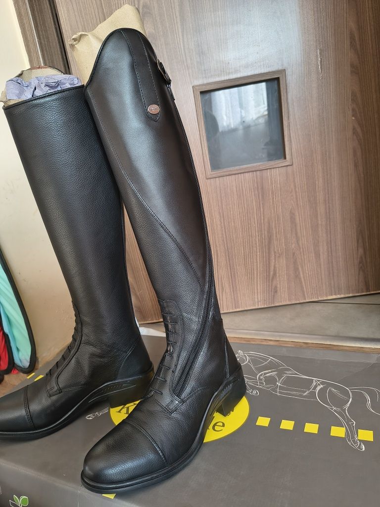 Nowe oficerki Kavalkade