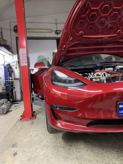 Запуск електромобілів після ДТП Tesla/VW ID/Audi E-tron/Porsche Taycan