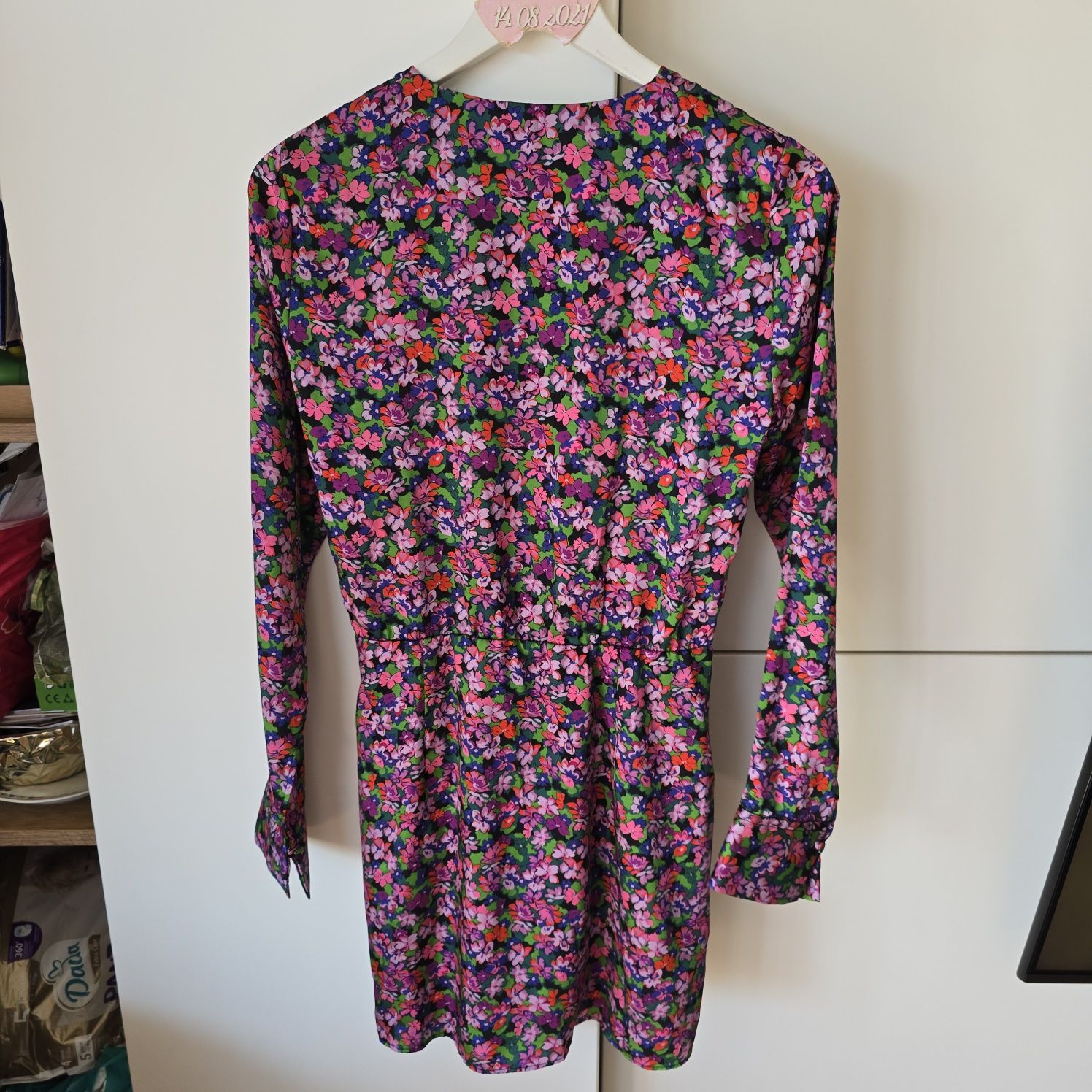 Sukienka mini Zara s 36 długi rękaw kwiaty print kopertowy dekolt