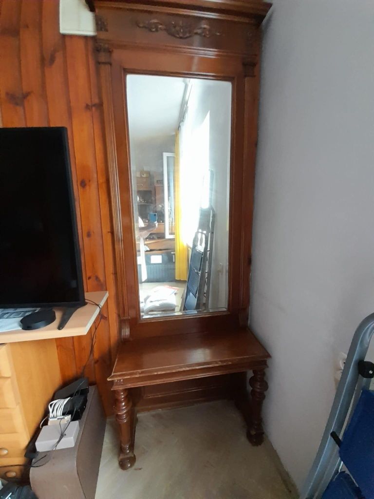 Tremo - mebel z lustrem