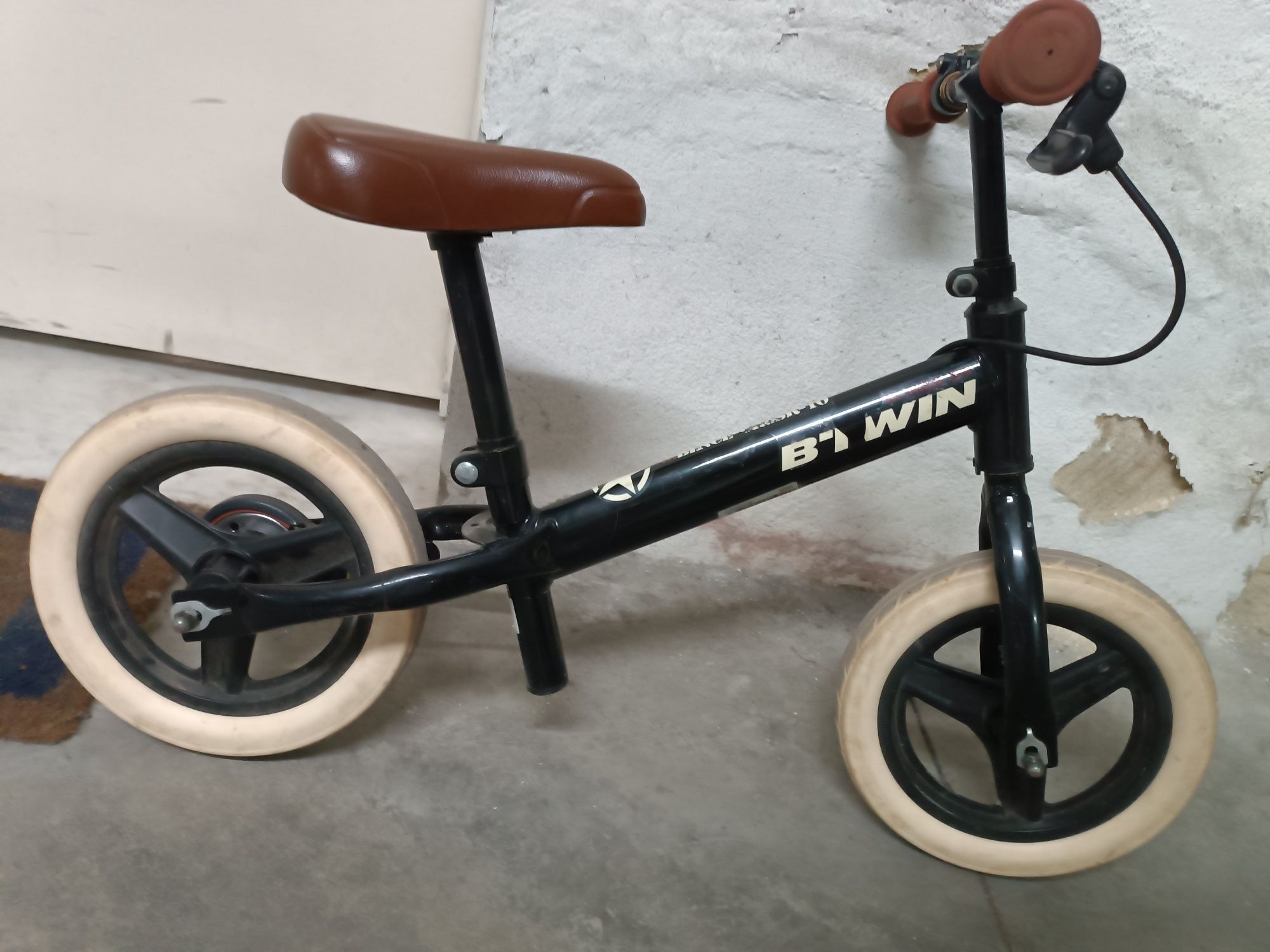 Bicicleta BTwin 10' sem pedais