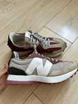 Кроссовки new balance 327 v2 серо розовые 26см