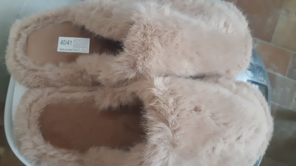 Тепленькі тапулі, капці