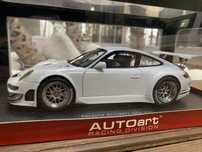 Porsche 911 997 GT3 RSR 1:18 Autoart