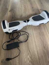 hoverboard w kolorze białym z ładowarką