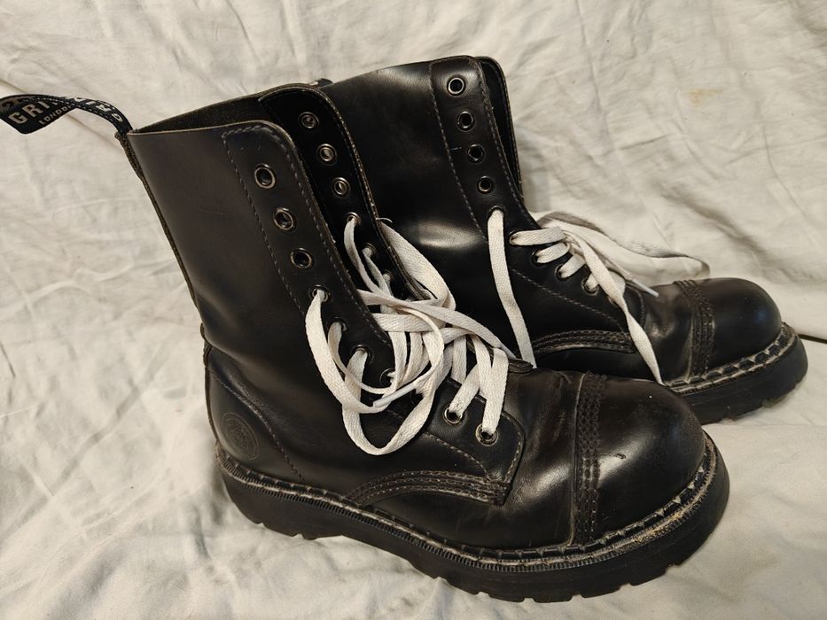 Черевики grinders