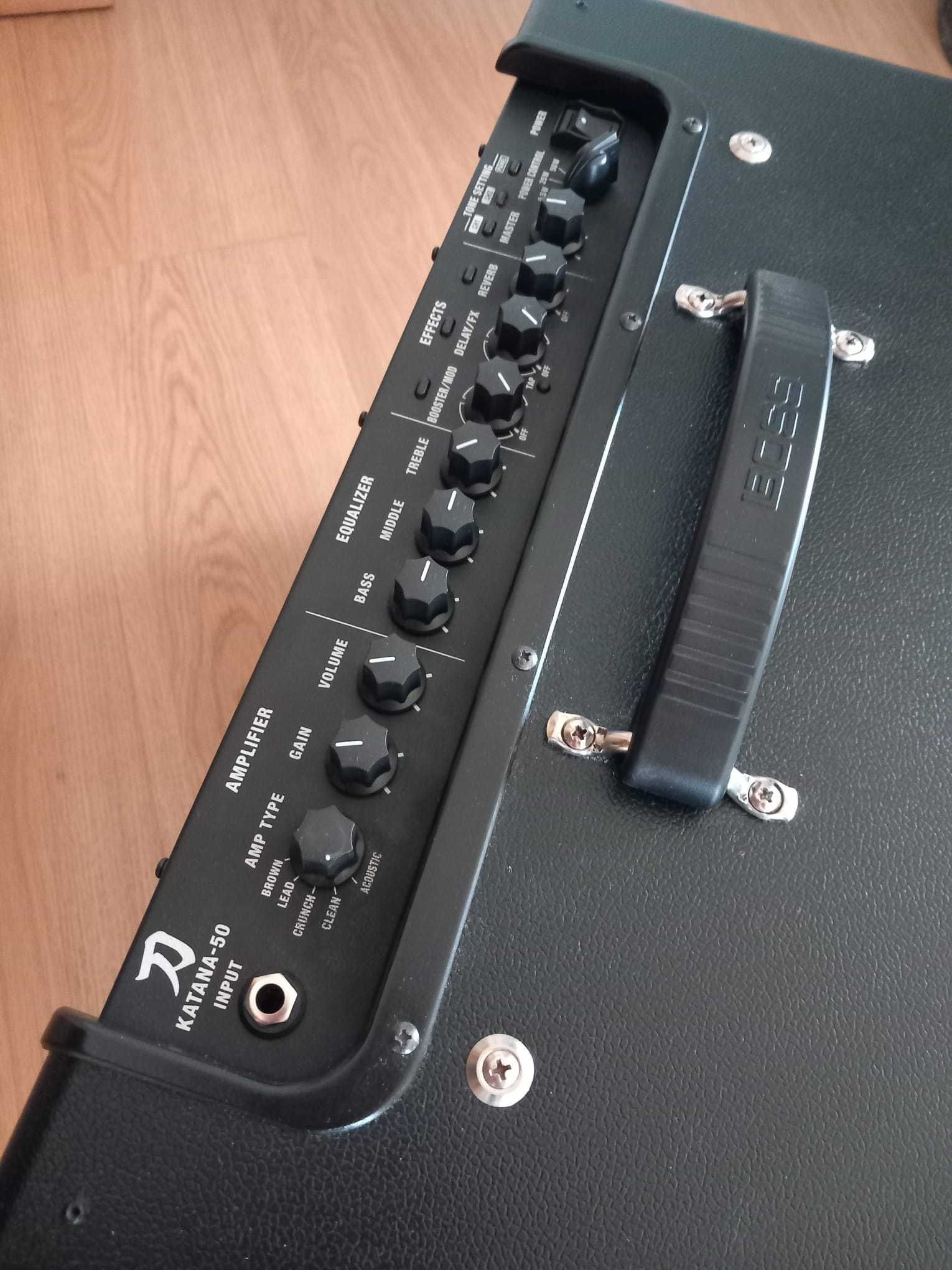 Amplificador de Guitarra Boss Katana 50 mk1 com Celestion Seventy 80
