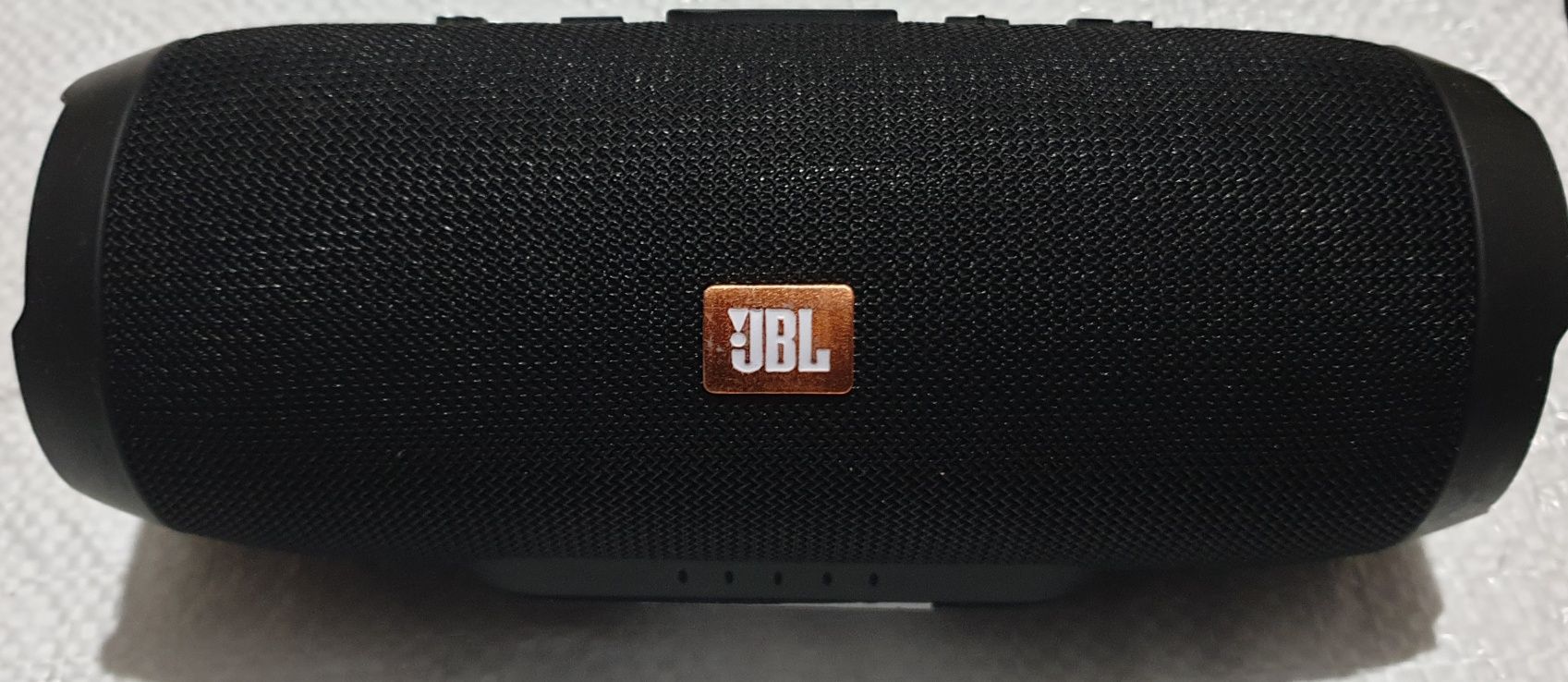 Колонка JBL очень громкая. Музыка.громко,дом,работа. Природа