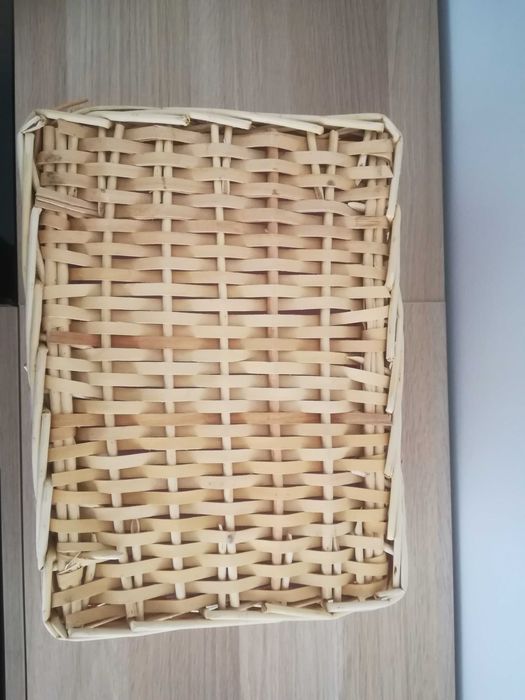 Cesto em palha:   30x38x16