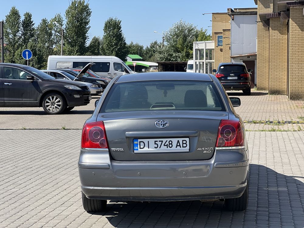 Toyota Avensis 2.0 Акпп газ/бенз